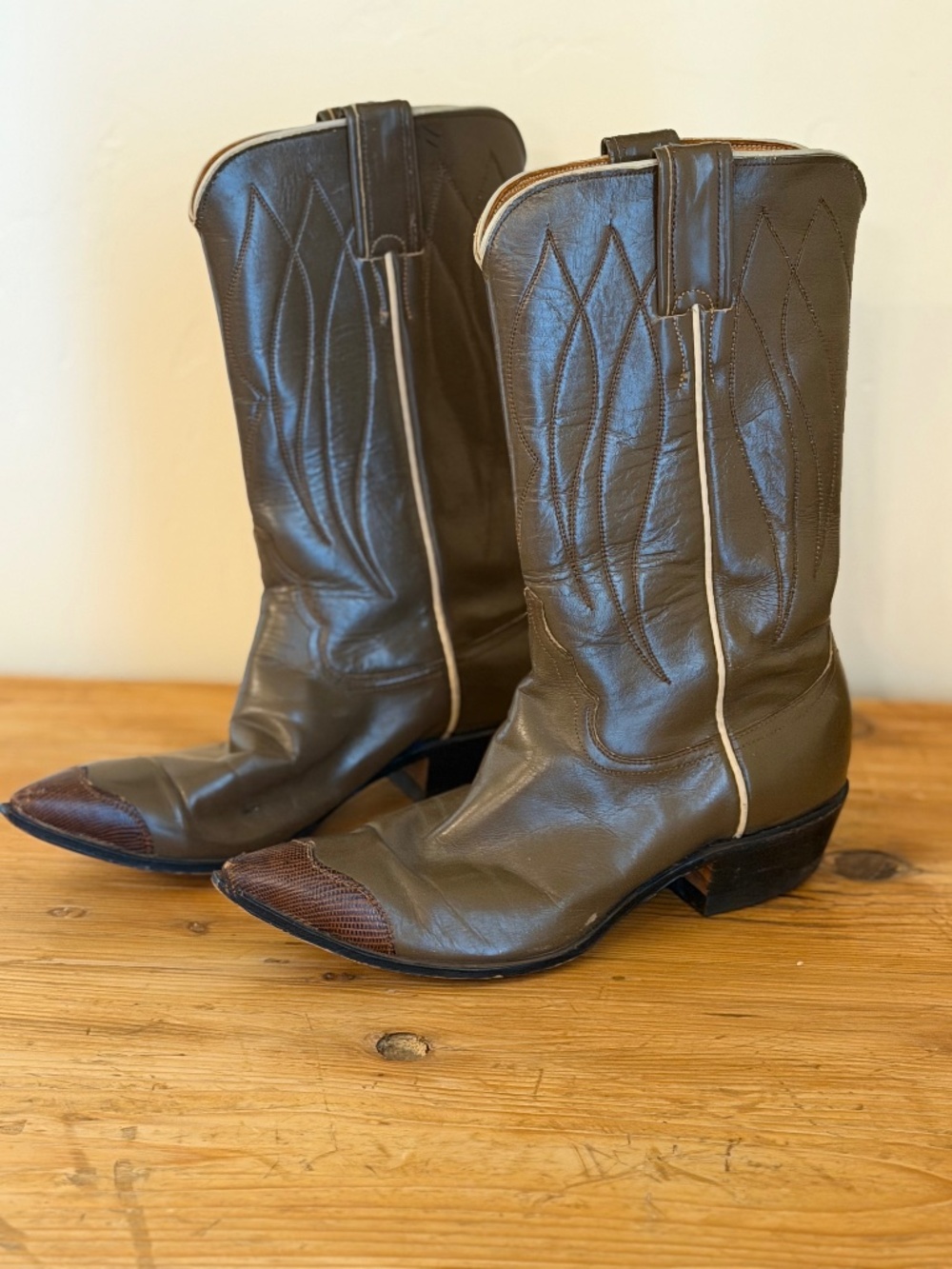 Vintage Justin Boots